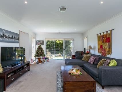 69 Vaucluse Boulevard, Sanctuary Lakes, VIC, 3030, Sanctuary Lakes - Thumbnail 2