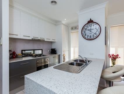 69 Vaucluse Boulevard, Sanctuary Lakes, VIC, 3030, Sanctuary Lakes - Thumbnail 3