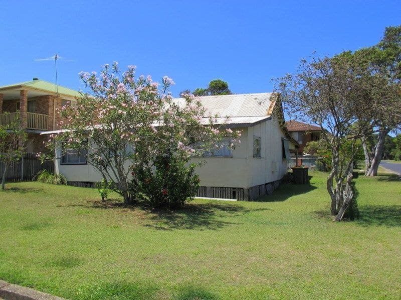 11 Johnson Avenue MYLESTOM NSW, Mylestom - Thumbnail 2