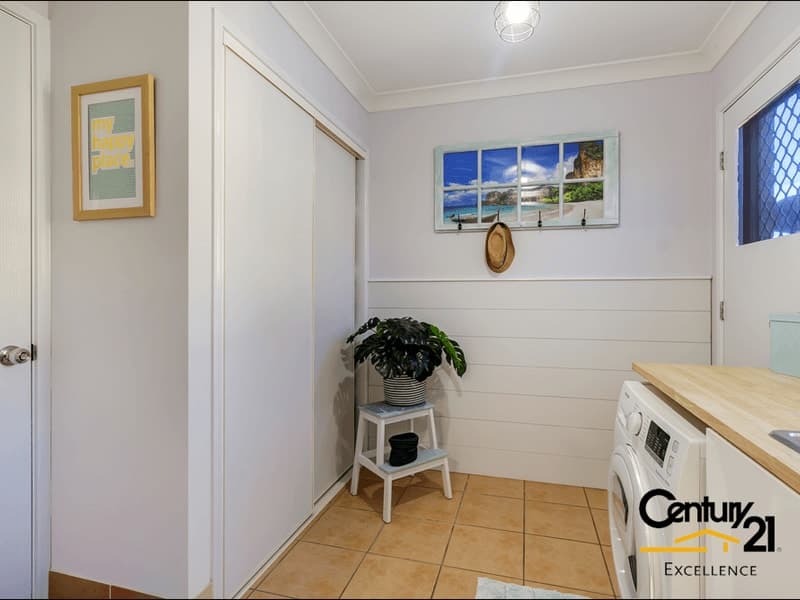 63 Bedivere Drive, ORMEAU  QLD  4208, Ormeau - Thumbnail 2