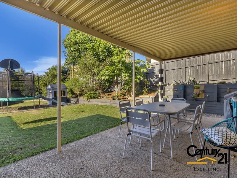 63 Bedivere Drive, ORMEAU  QLD  4208, Ormeau - Thumbnail 3
