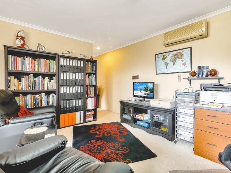80 Tamworth Drive, HELENSVALE  QLD  4212, Helensvale - Thumbnail 2