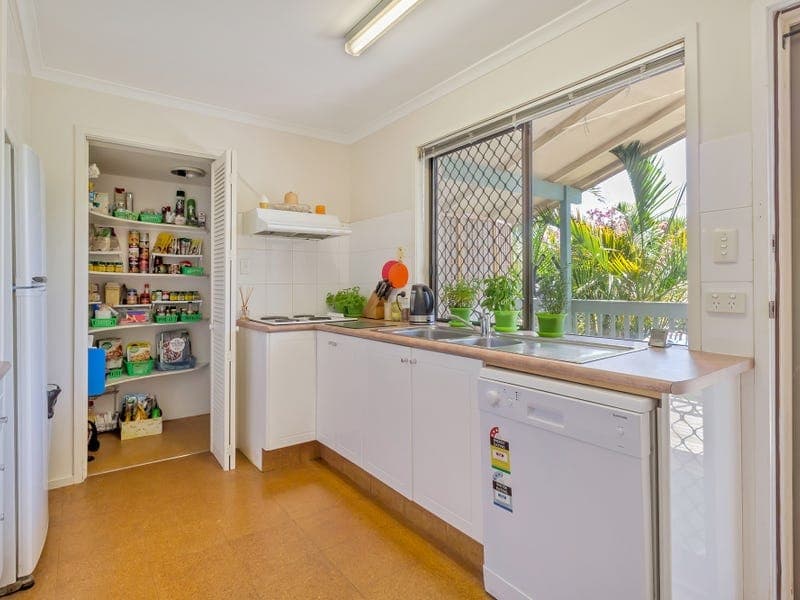 273 Bayview Street, HOLLYWELL  QLD  4216, Hollywell - Thumbnail 4
