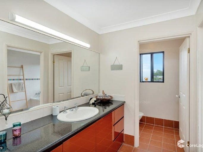 39 Maltravers Drive, ARUNDEL  QLD  4214, Arundel - Thumbnail 3