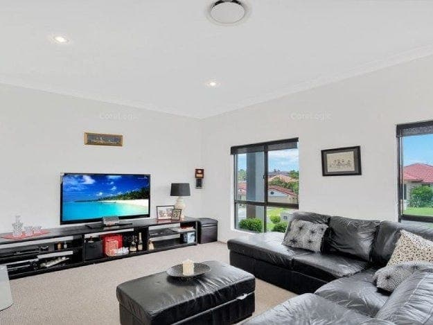 39 Maltravers Drive, ARUNDEL  QLD  4214, Arundel - Thumbnail 8