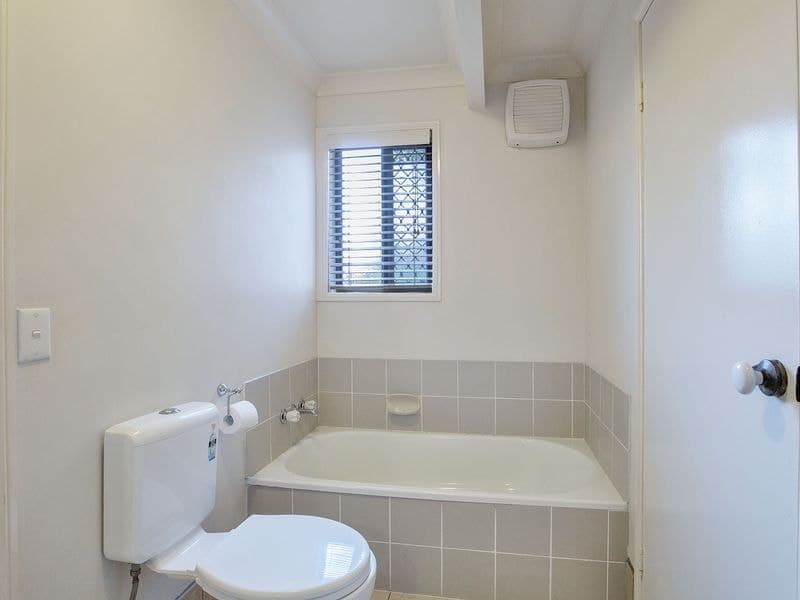 6/1 Kilpatrick Court, HIGHLAND PARK  QLD  4211, Highland Park - Thumbnail 4