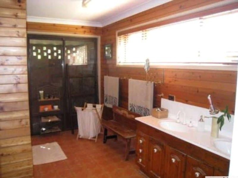 83 Alison Rd, CARRARA  QLD  4211, Carrara - Thumbnail 3