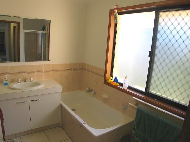7 Kahlua Court, HIGHLAND PARK  QLD  4211, Highland Park - Thumbnail 4