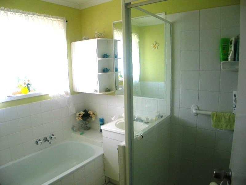 9 Bent St, NERANG  QLD  4211, Nerang - Thumbnail 2
