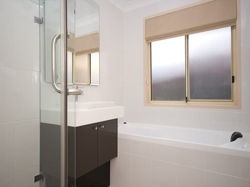 22 Tivoli Crt, CARRARA  QLD  4211, Carrara - Thumbnail 4