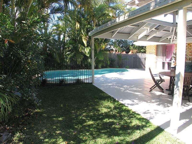 16 Bradstone Rd, CARRARA  QLD  4211, Carrara - Thumbnail 5