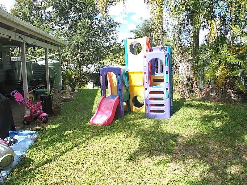 4 Lexington Dve, WORONGARY  QLD  4213, Worongary - Thumbnail 3