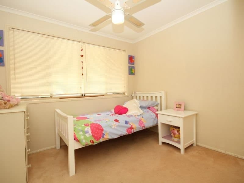 4 Glenn Crt, WORONGARY  QLD  4213, Worongary - Thumbnail 2