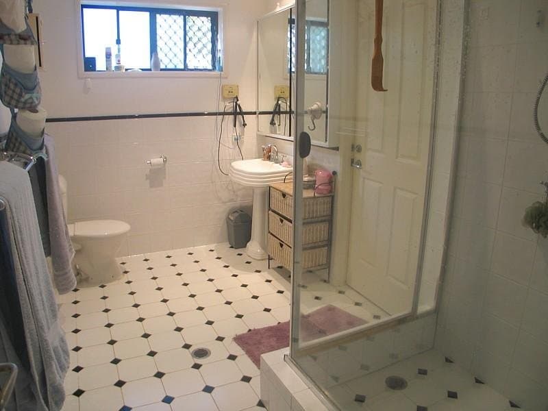 101 Alison Road, CARRARA  QLD  4211, Carrara - Thumbnail 2