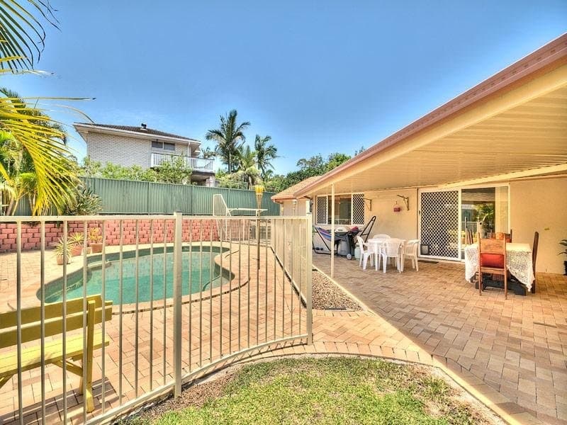 8 Broadview Place, ROBINA  QLD  4226, Robina - Thumbnail 2