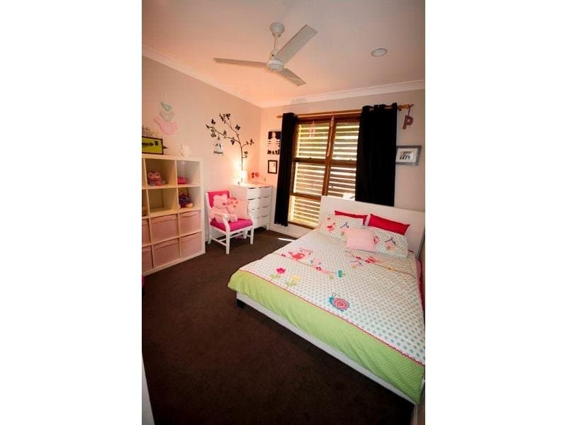 18 Tara Tce, CARRARA  QLD  4211, Carrara - Thumbnail 2