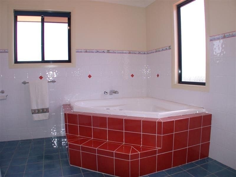 54 Hastings Crescent, CARRARA  QLD  4211, Carrara - Thumbnail 5