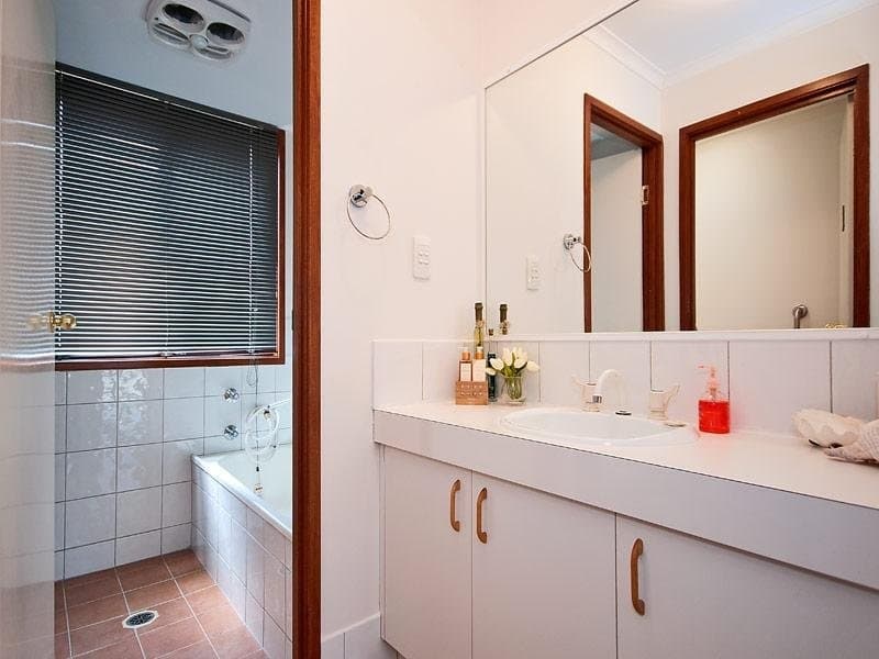49 Mortenson Road, NERANG  QLD  4211, Nerang - Thumbnail 4
