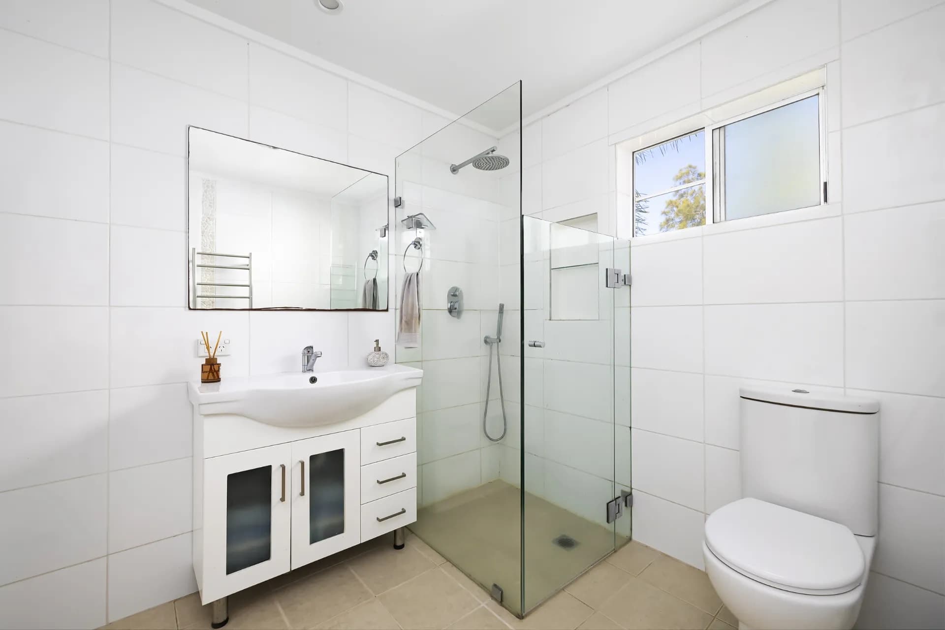 21 Grenfell Avenue, North Narrabeen, NSW, North Narrabeen - Thumbnail 8