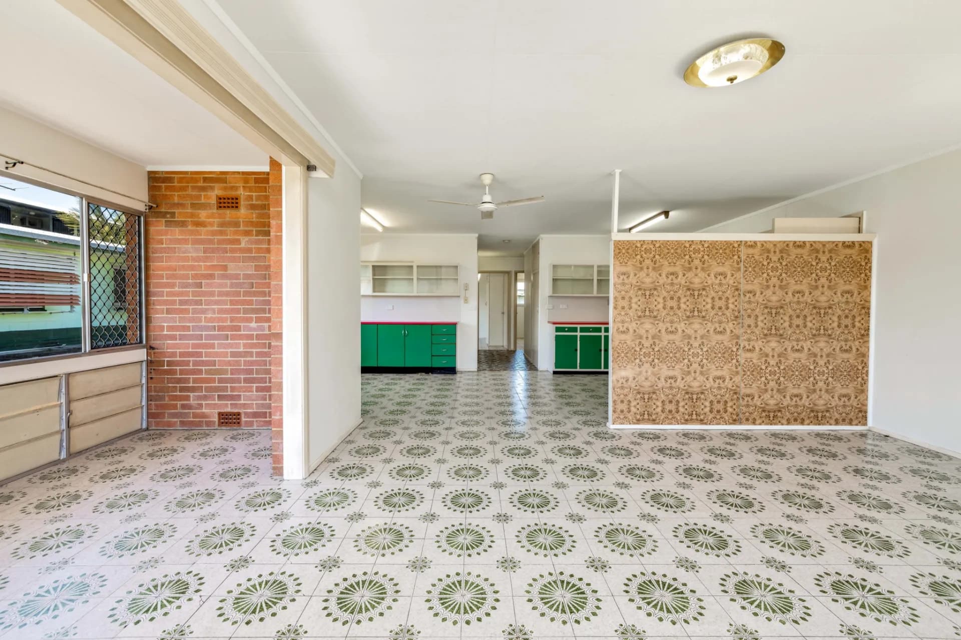 23 Hogan Street, Westcourt, QLD, Westcourt - Thumbnail 3