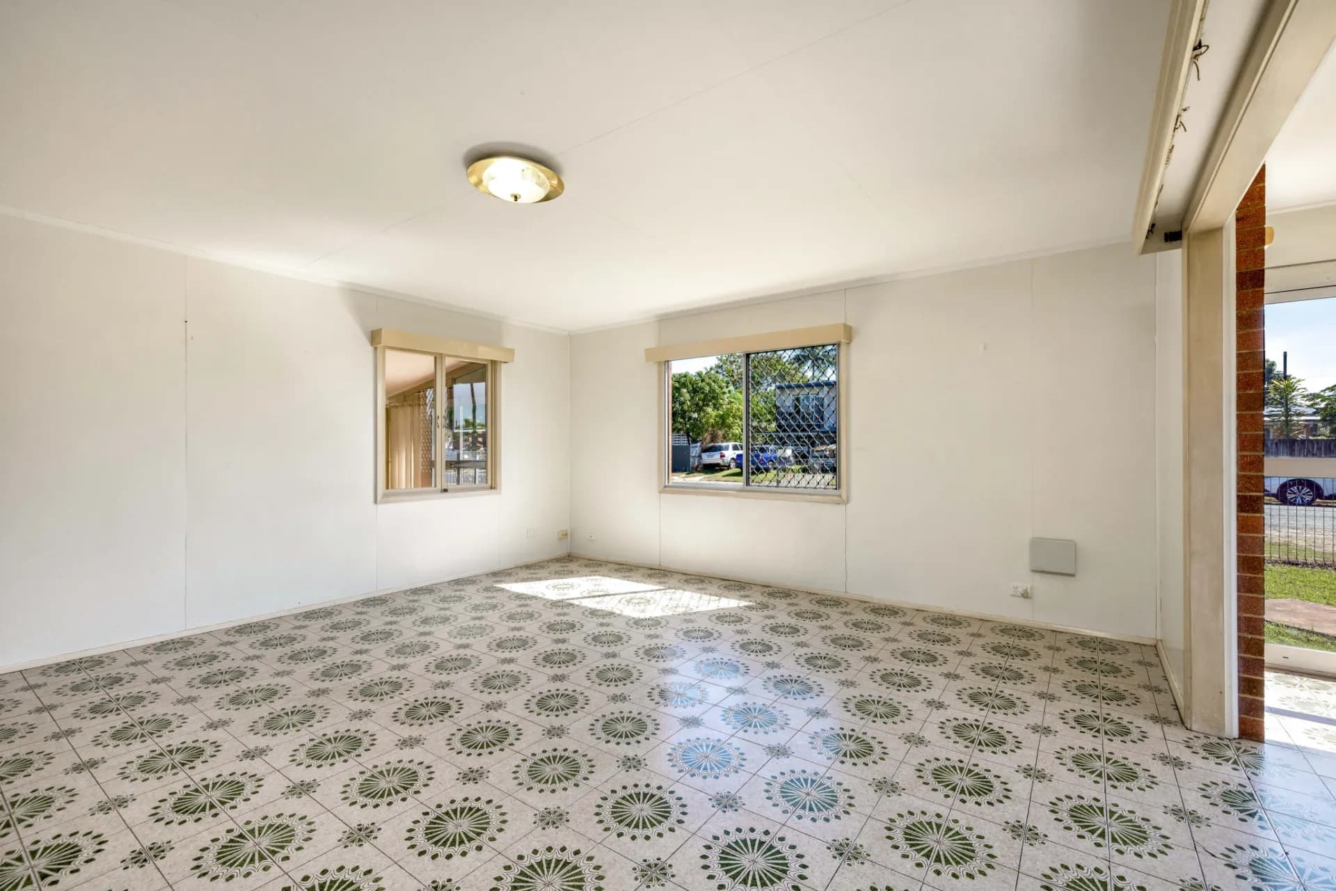 23 Hogan Street, Westcourt, QLD, Westcourt - Thumbnail 7