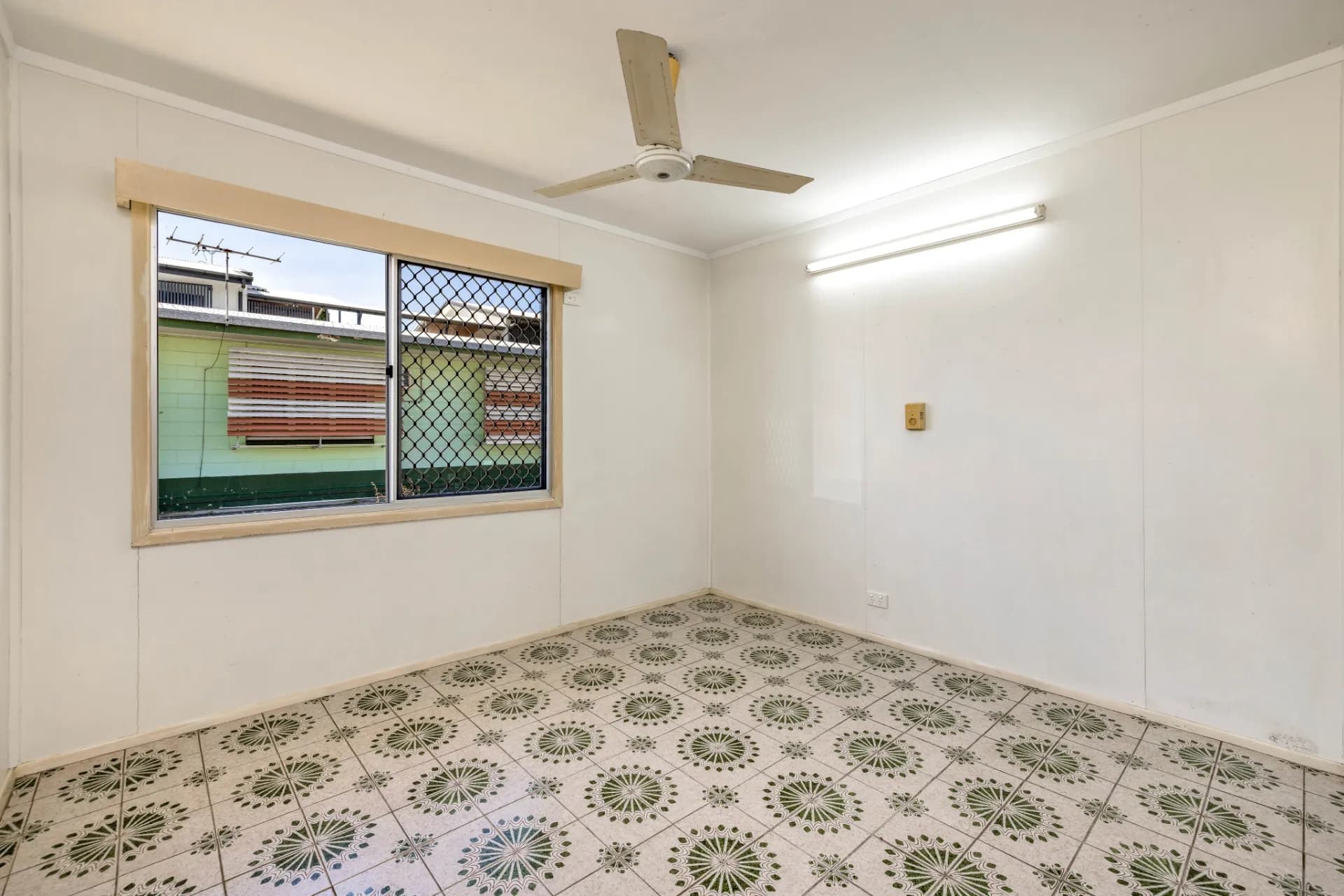 23 Hogan Street, Westcourt, QLD, Westcourt - Thumbnail 8