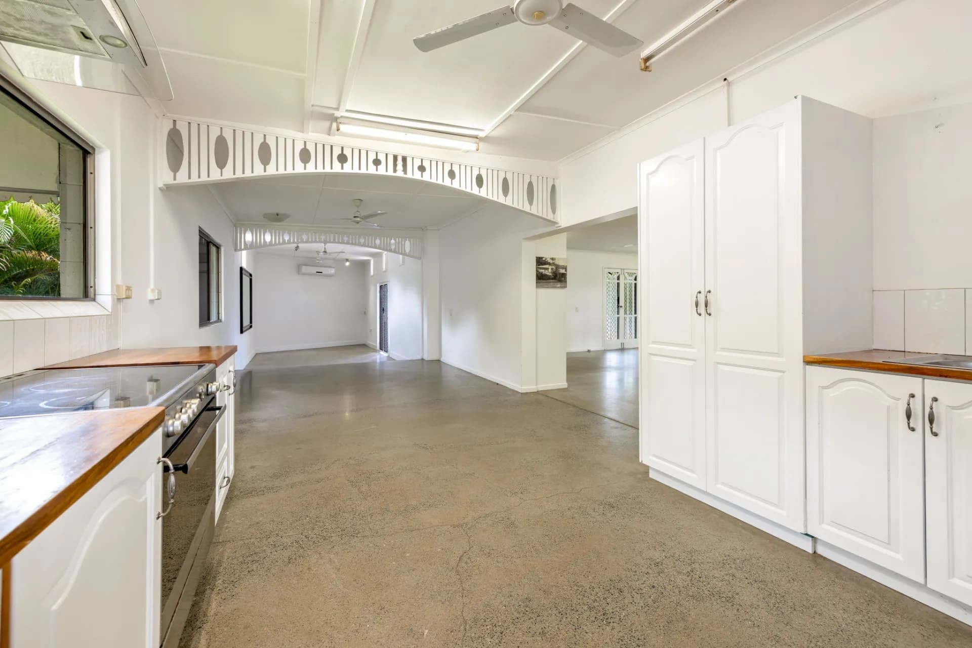 57 Kamerunga Road, Stratford, QLD, Stratford - Thumbnail 3