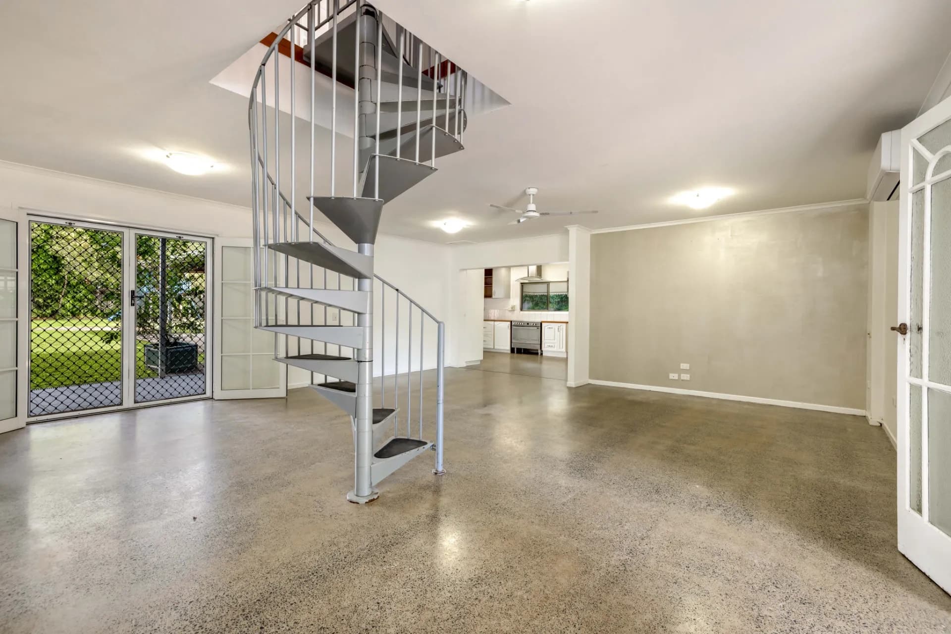 57 Kamerunga Road, Stratford, QLD, Stratford - Thumbnail 7
