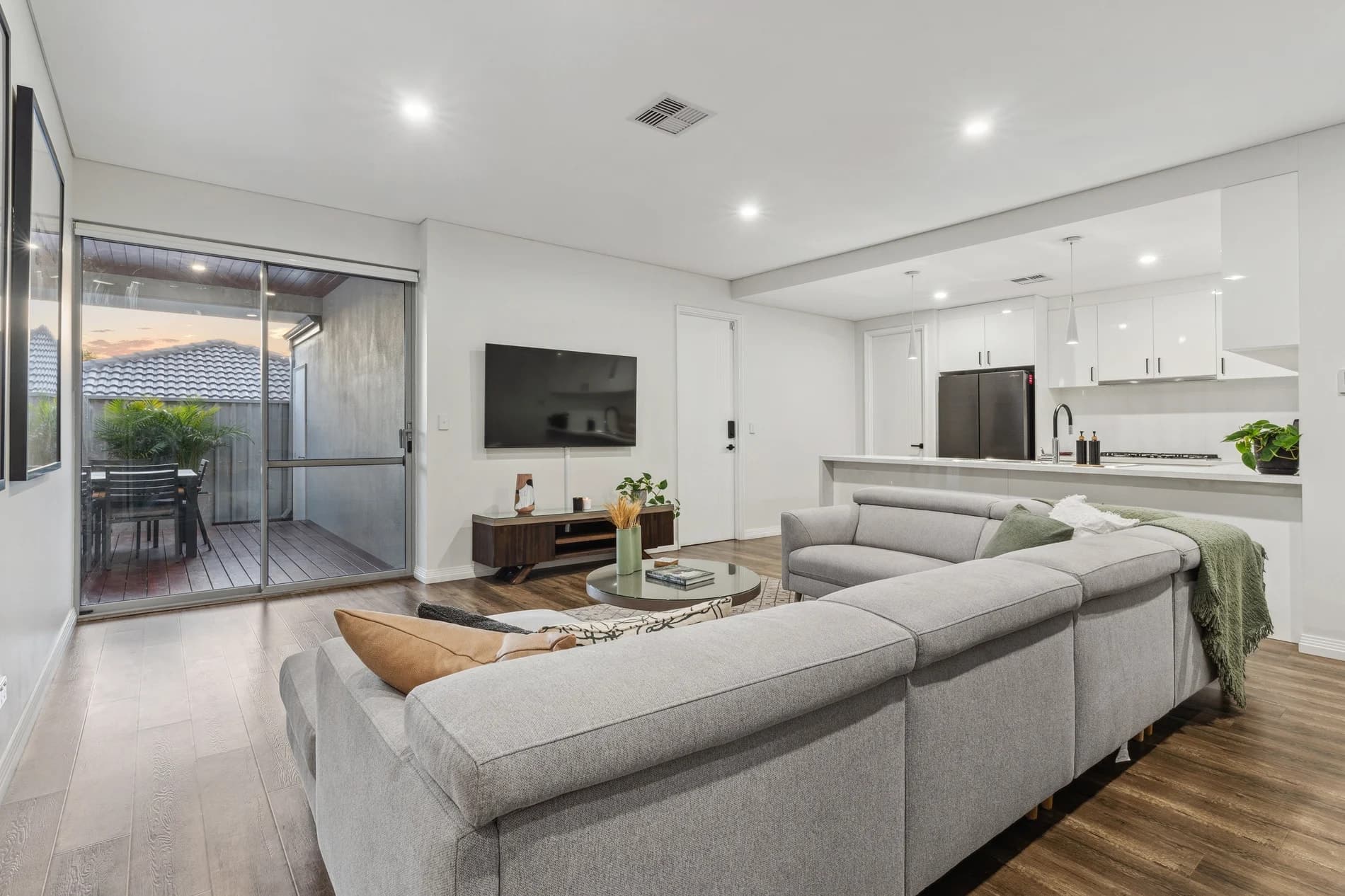 6/27 Falkirk Avenue, MAYLANDS WA 6051, Bedford - Thumbnail 2