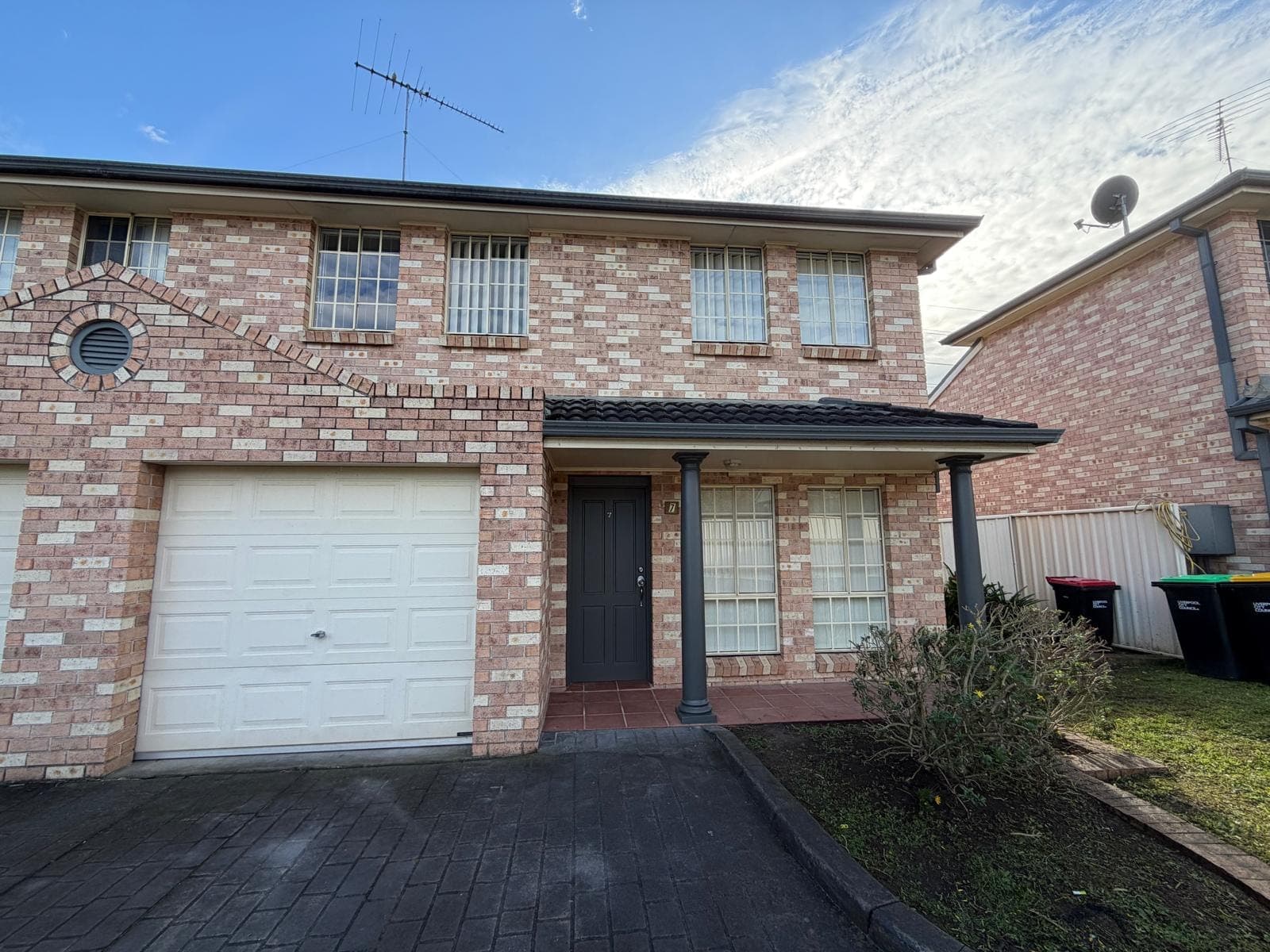 7/1 Lions Ave Lurnea, Townhouse for Rent, Lurnea - Thumbnail 2