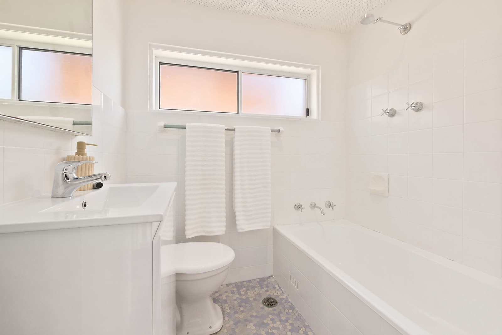 4/20 Augusta Road, Manly, Manly - Thumbnail 4
