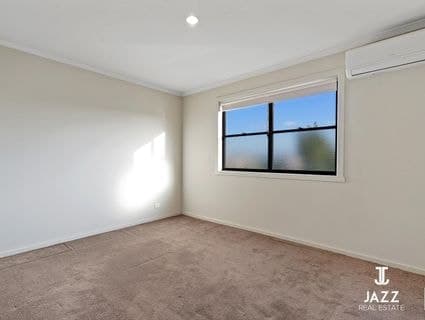 9 Sunny Lane, Point Cook - Thumbnail 5