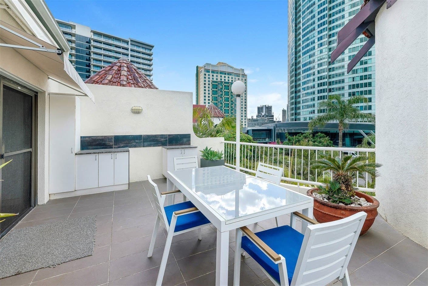 39/24 Hamilton Avenue SURFERS PARADISE, QLD, Surfers Paradise - Thumbnail 3