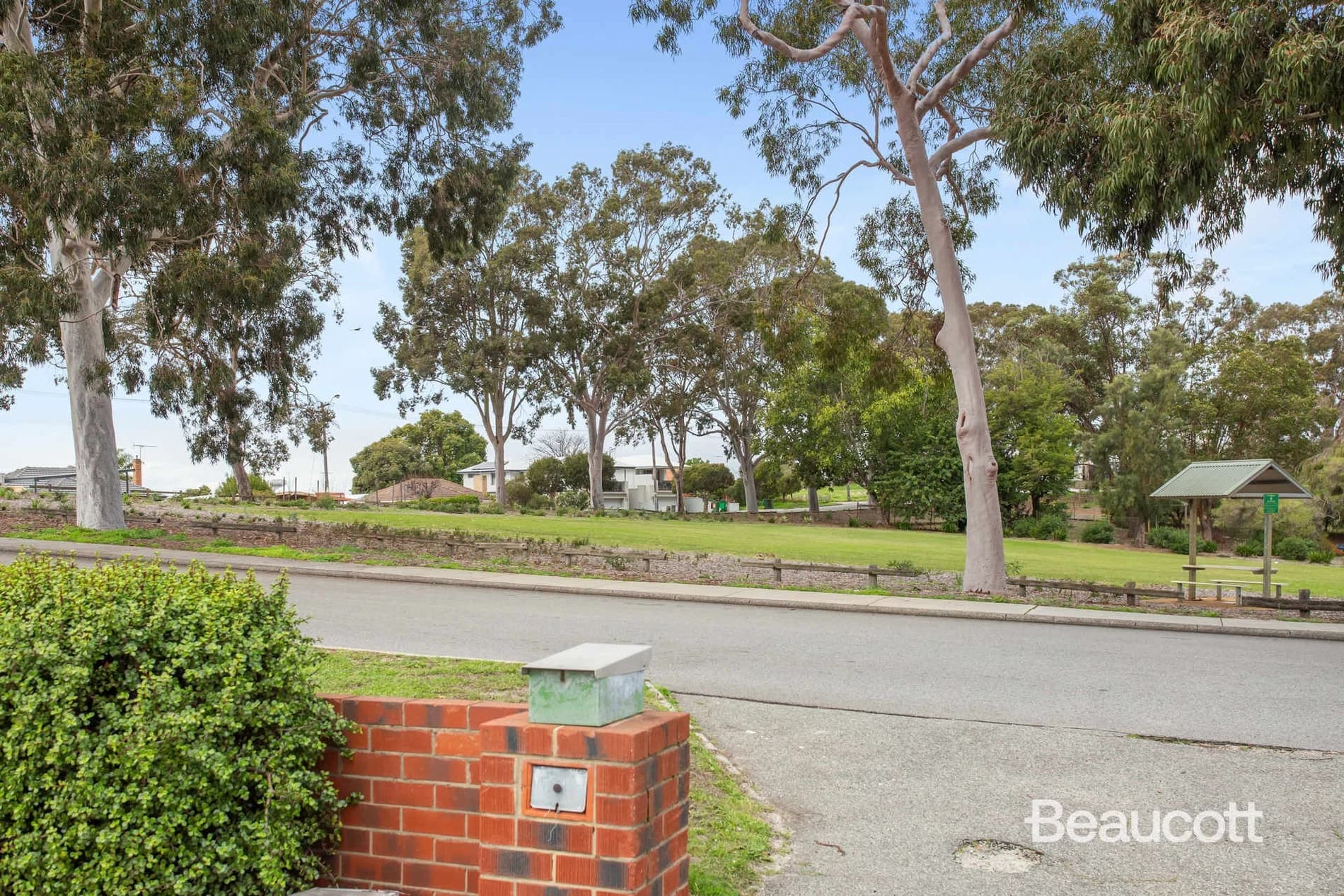 6/27 Falkirk Avenue, MAYLANDS WA 6051, Embleton - Thumbnail 2