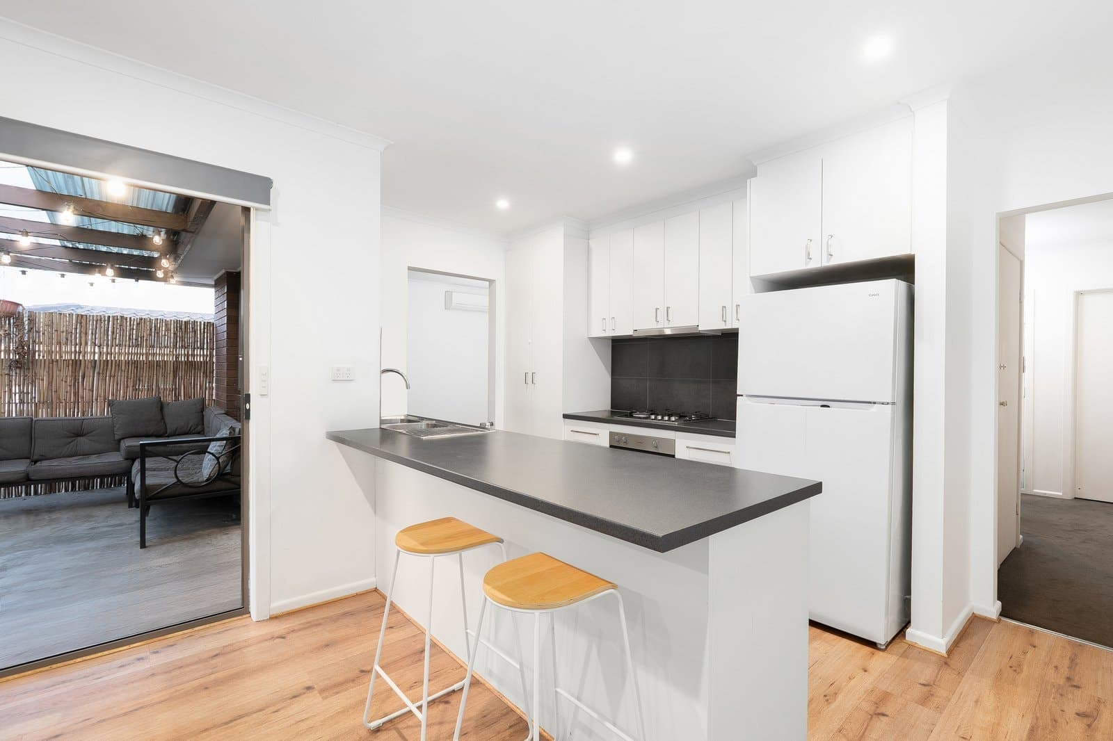 12 Kidman Avenue, Belmont, Belmont - Thumbnail 5