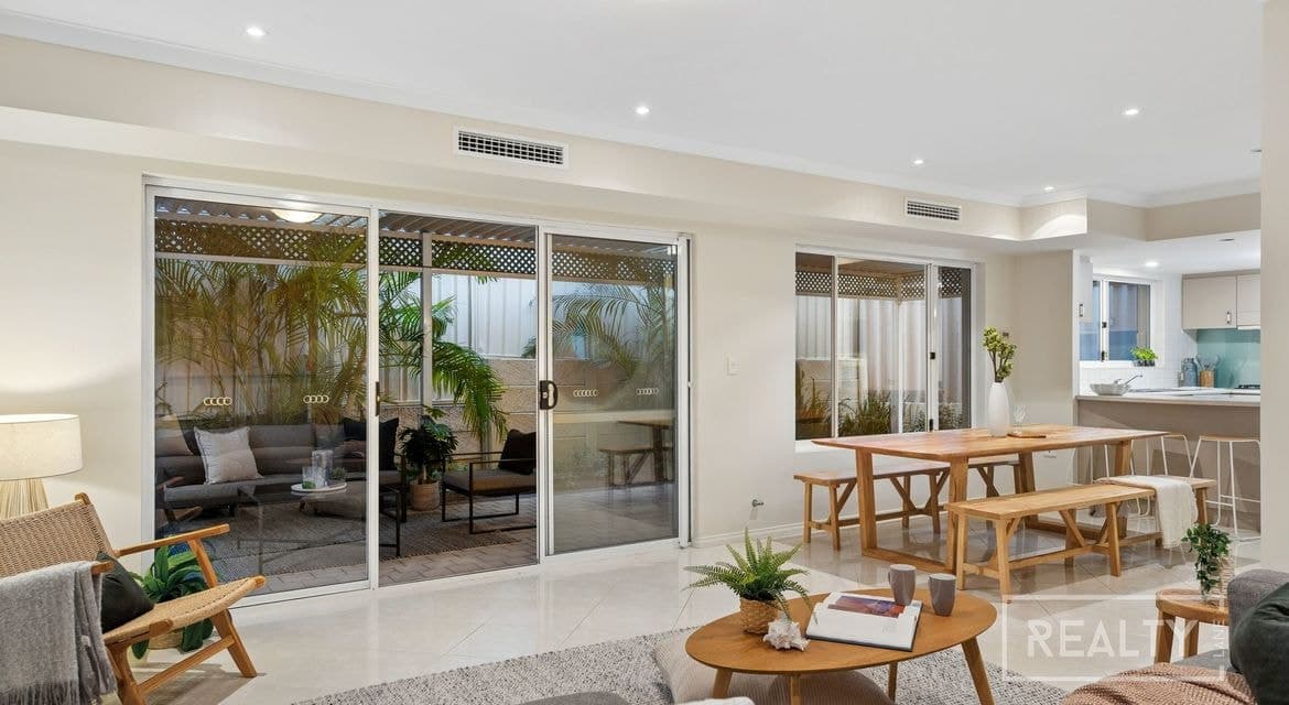 9C Wylie Place, Karrinyup 6018, Karrinyup - Thumbnail 4