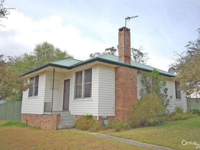 18 Oxley Drive, MITTAGONG NSW, Mittagong - Image 1