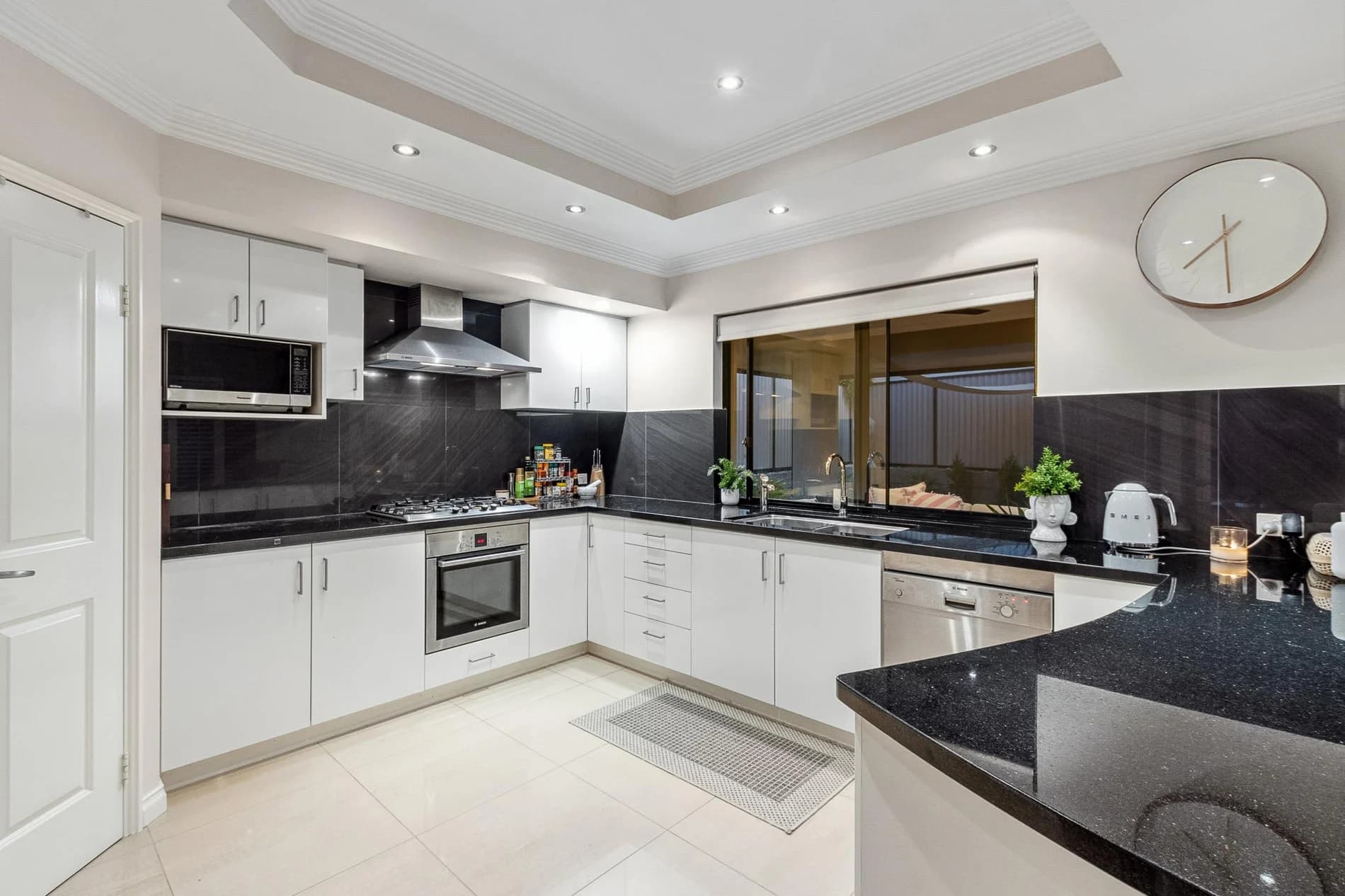 6/27 Falkirk Avenue, MAYLANDS WA 6051, Embleton - Thumbnail 2