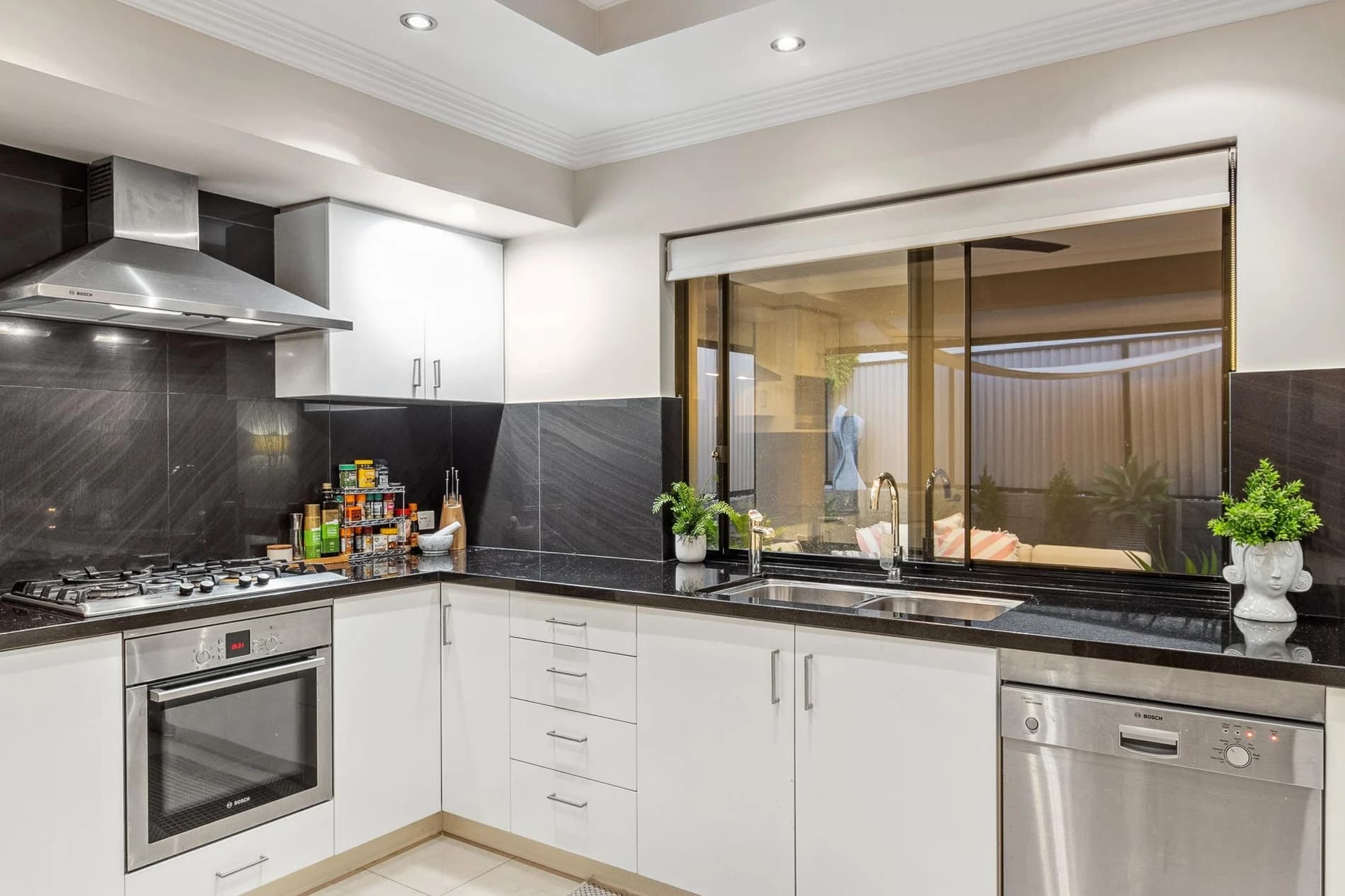 6/27 Falkirk Avenue, MAYLANDS WA 6051, Embleton - Thumbnail 7
