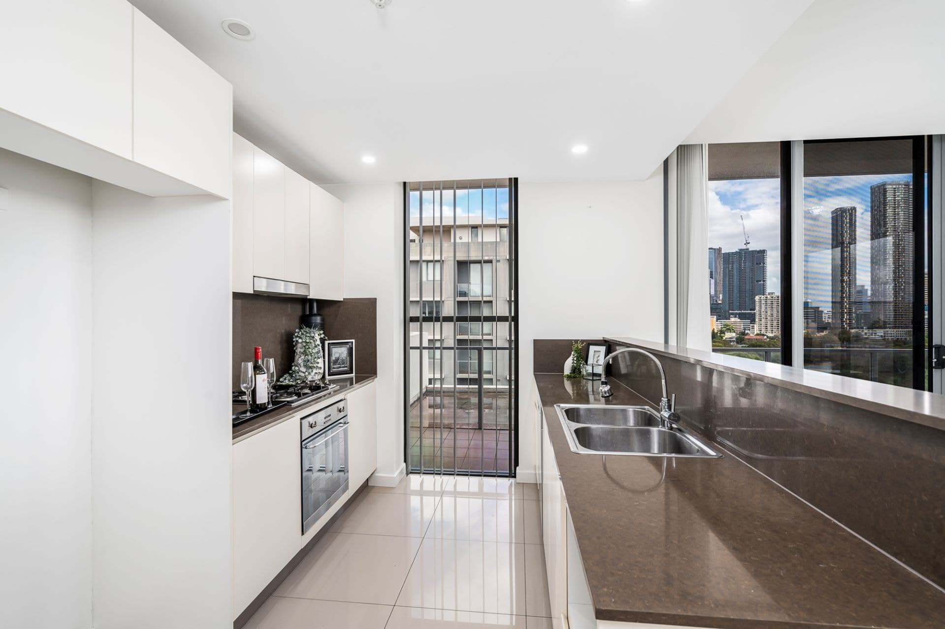 1101/6 River Road West Parramatta NSW, West Parramatta - Thumbnail 6
