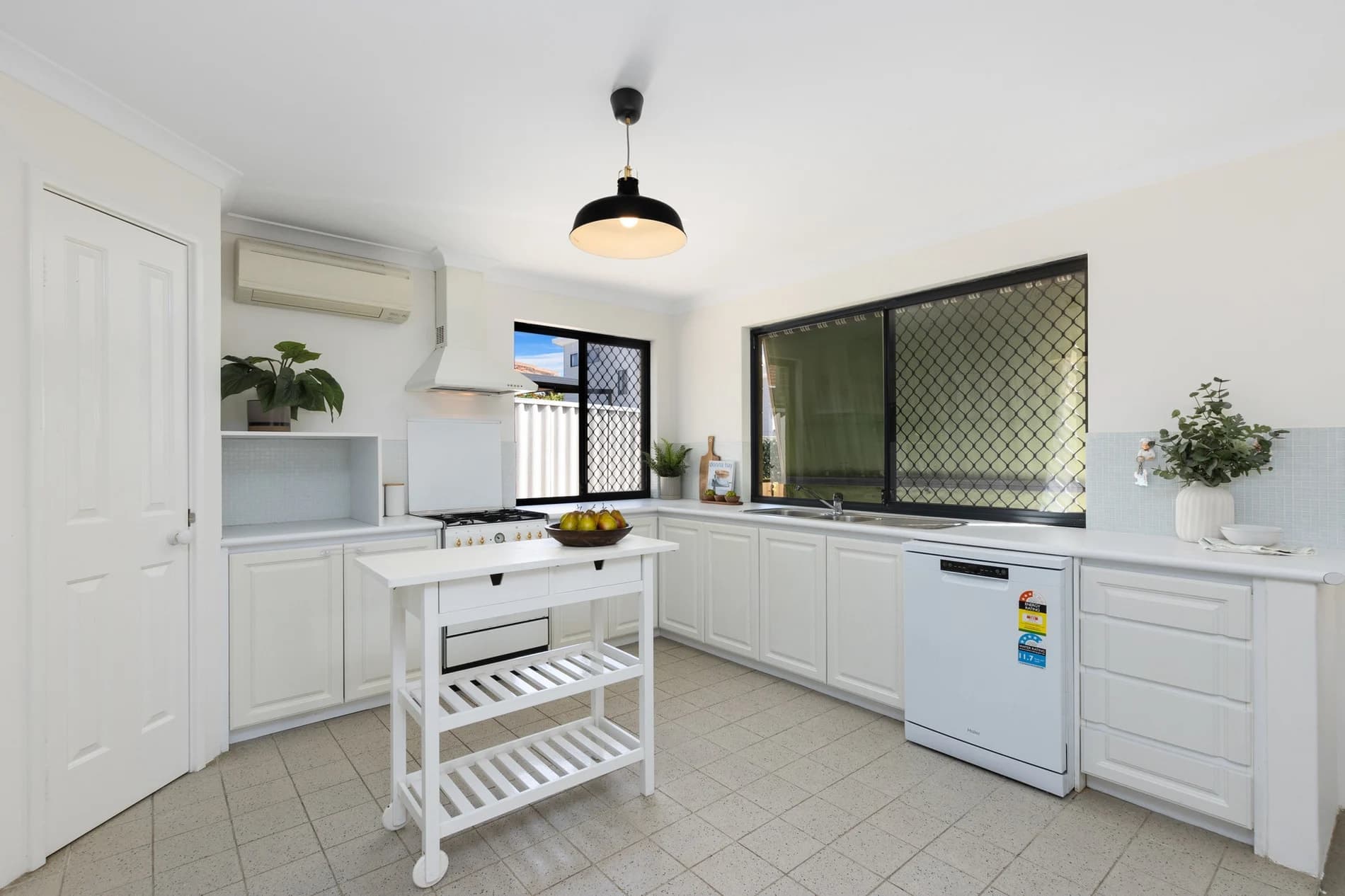 6/27 Falkirk Avenue, MAYLANDS WA 6051, Embleton - Thumbnail 3