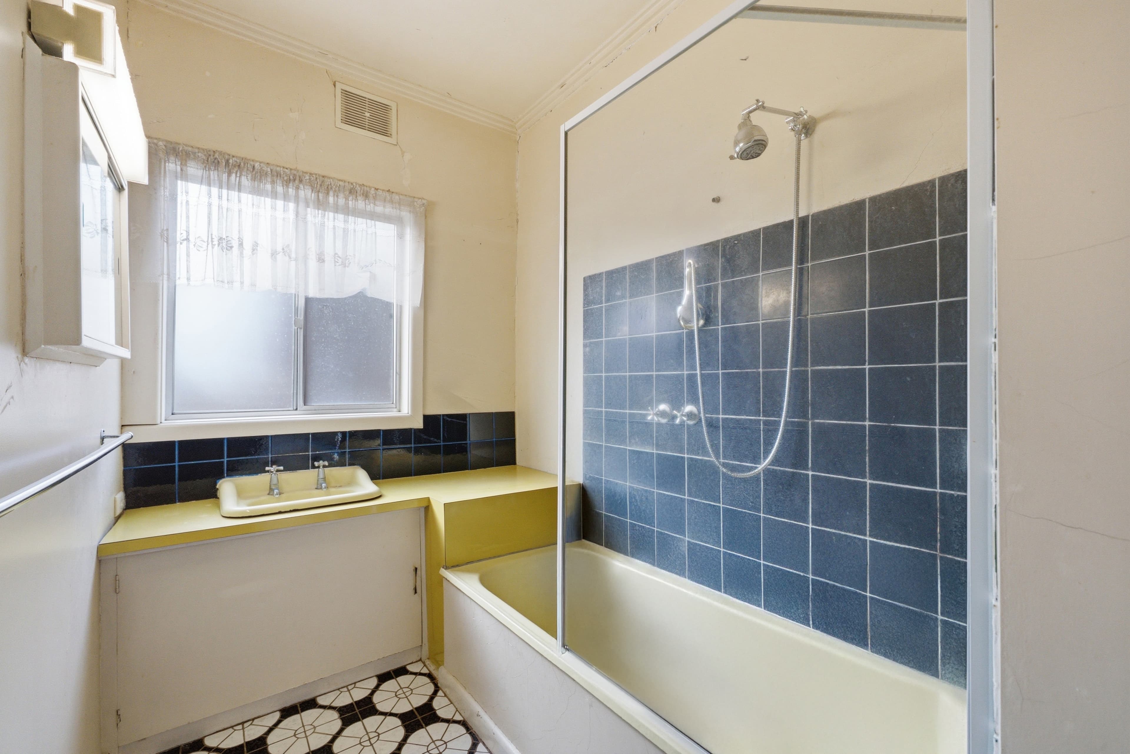 62 Ashwood Drive, Ashwood - Thumbnail 8