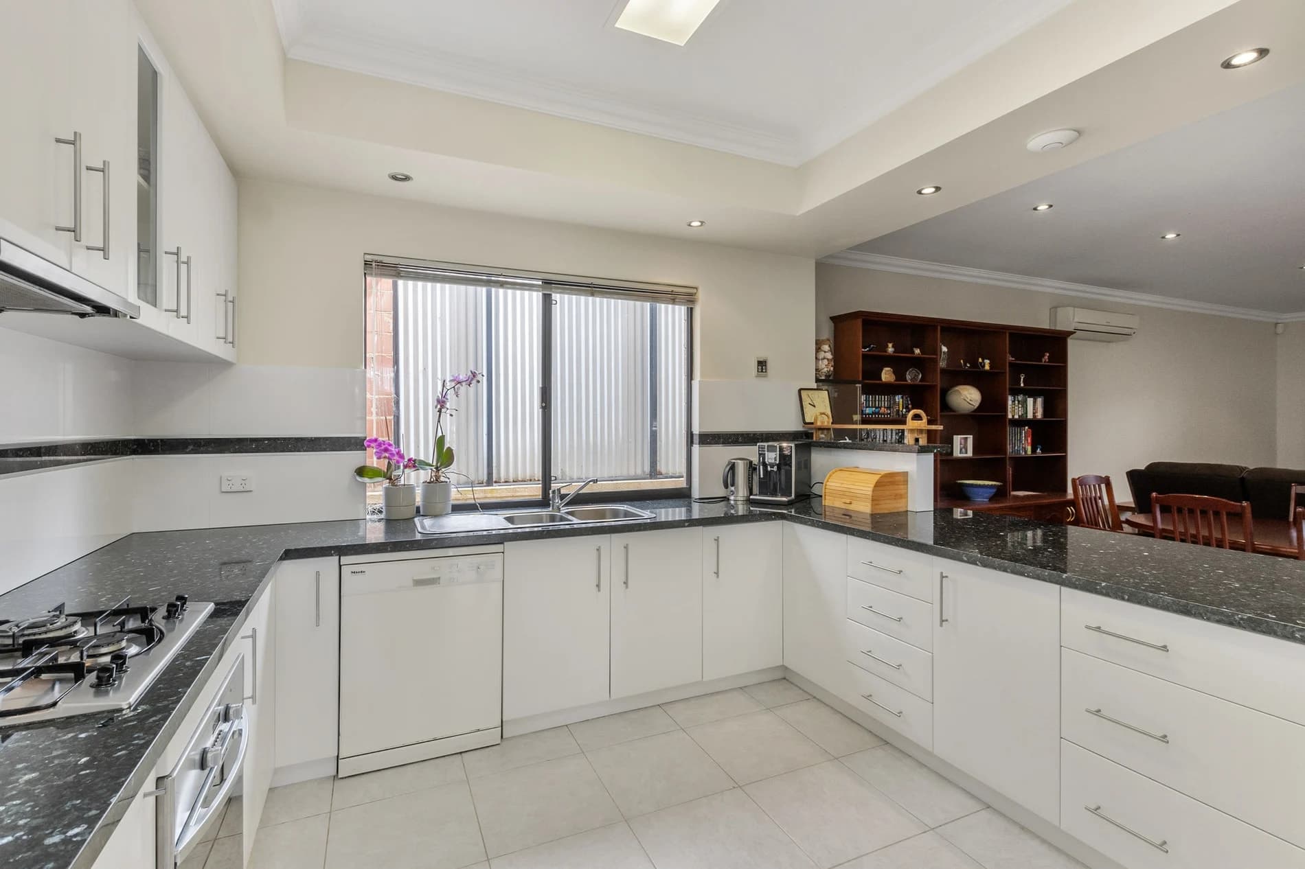 6/27 Falkirk Avenue, MAYLANDS WA 6051, Maylands - Thumbnail 4