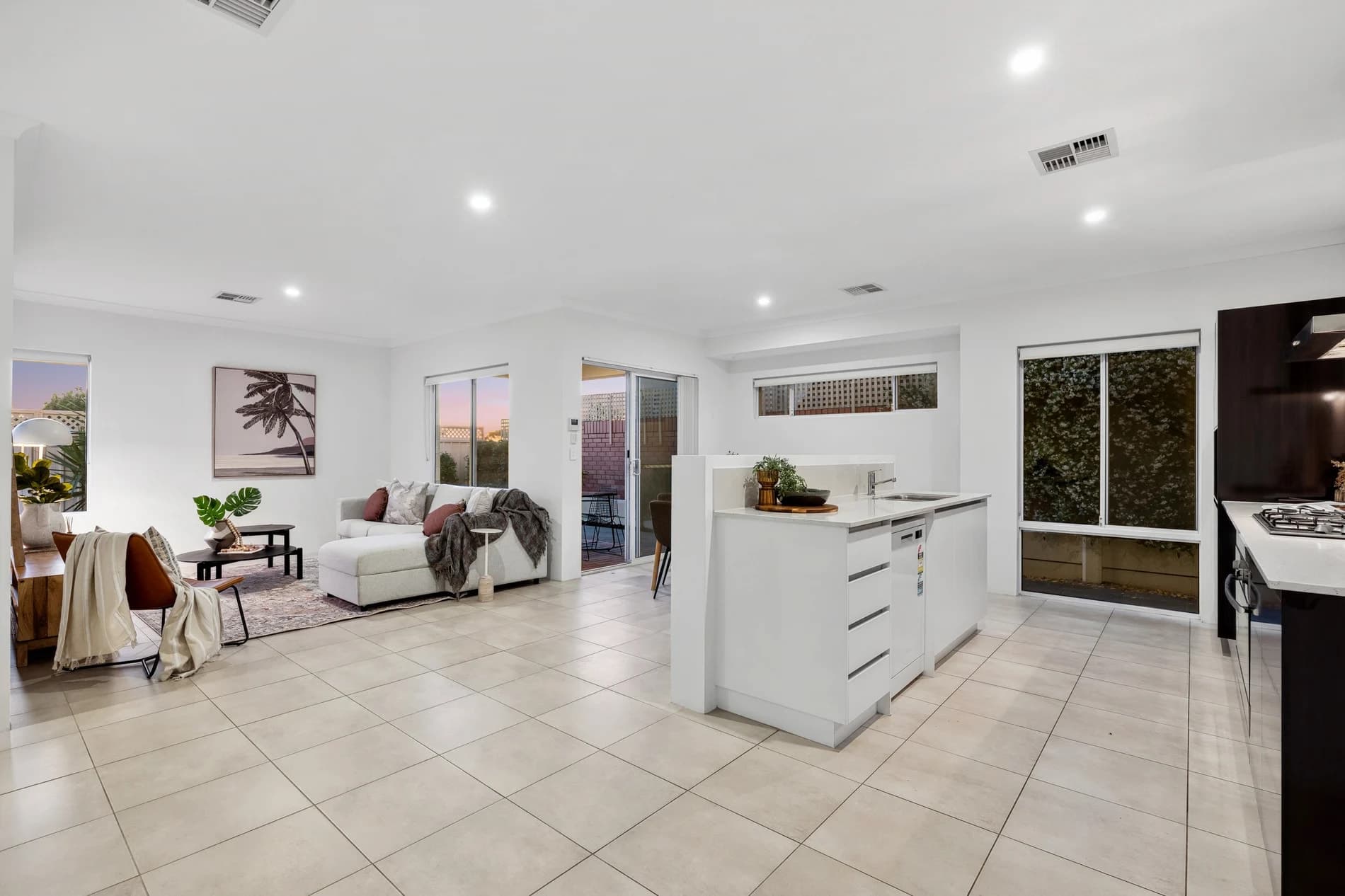 6/27 Falkirk Avenue, MAYLANDS WA 6051, Bedford - Thumbnail 2