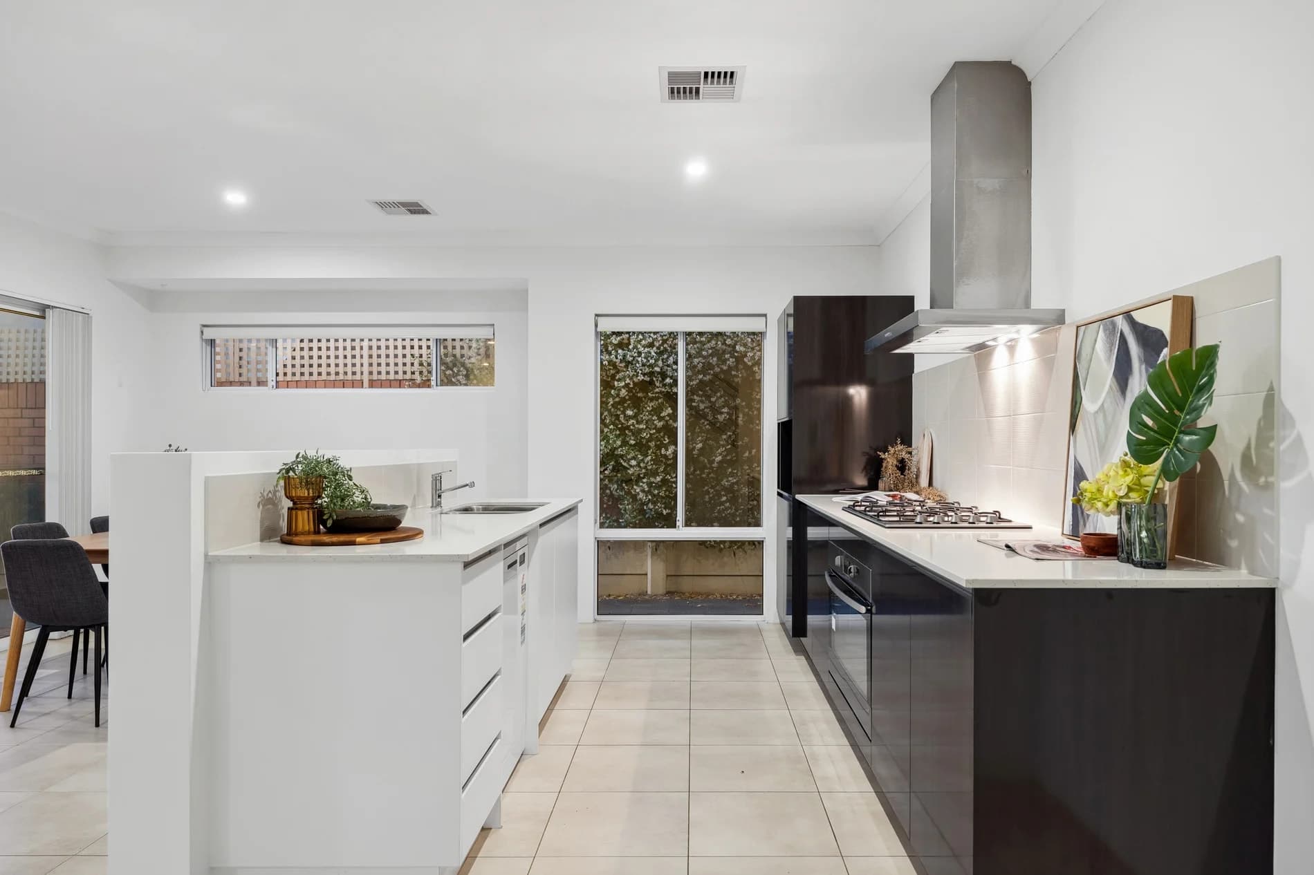 6/27 Falkirk Avenue, MAYLANDS WA 6051, Bedford - Thumbnail 3