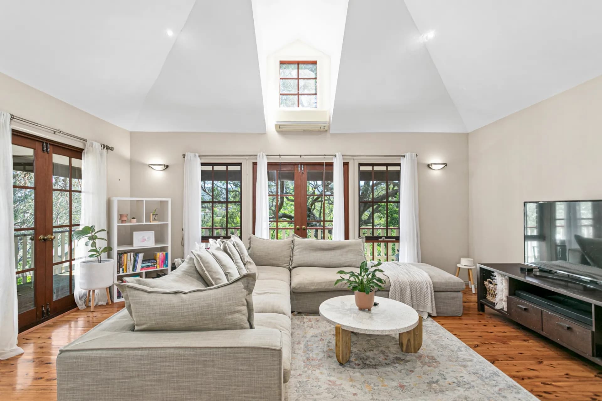 46 Lewis Drive, Figtree, NSW, Figtree - Image 1