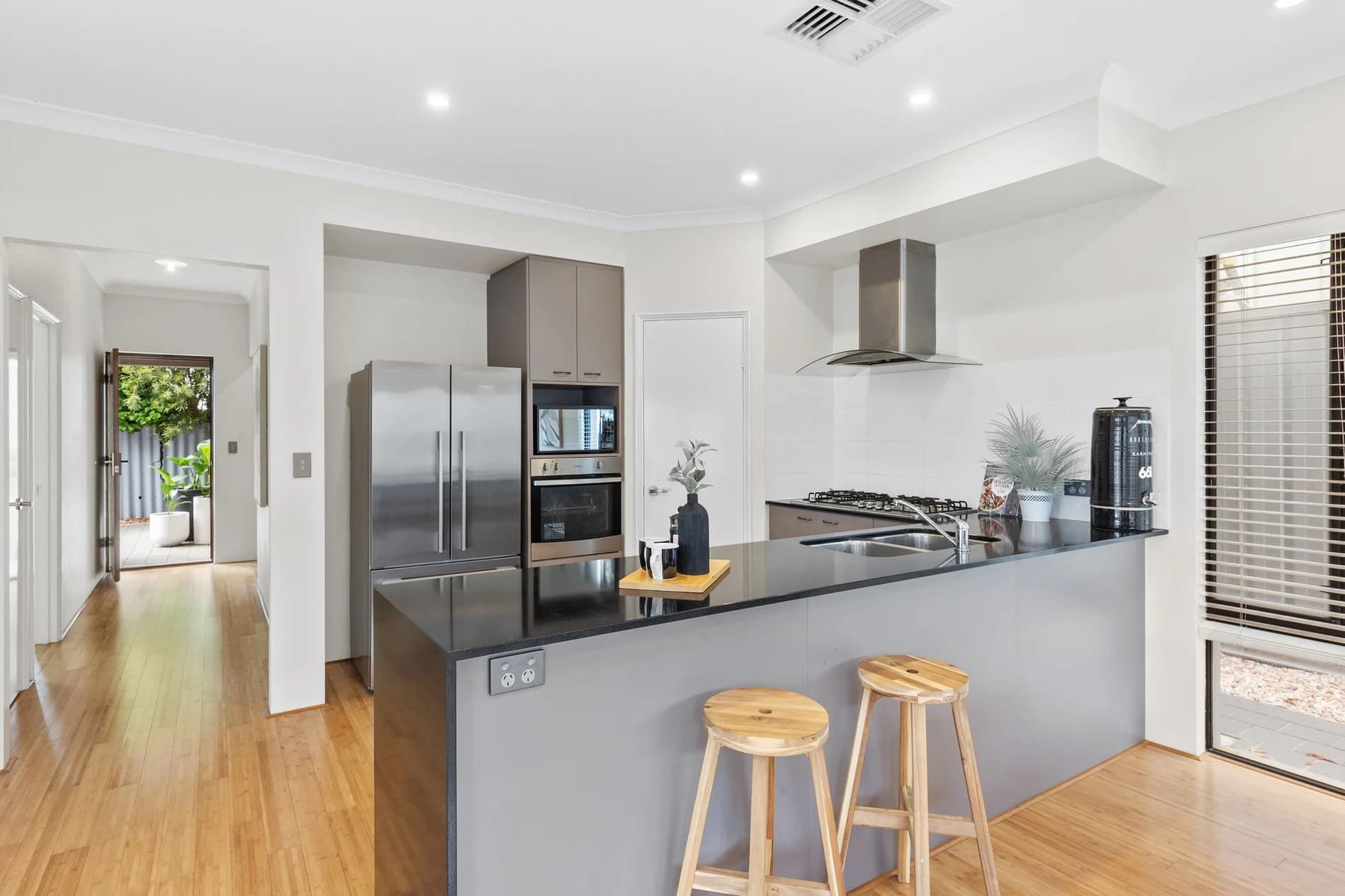 6/27 Falkirk Avenue, MAYLANDS WA 6051, Embleton - Thumbnail 3