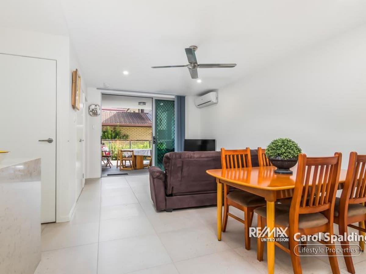 7/11 Adelaide Street, Carina - Image 1