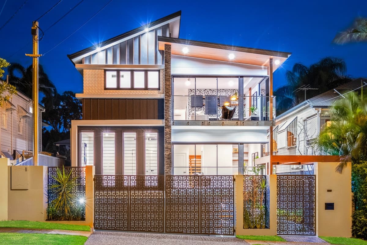 65 Macrossan Avenue, Norman Park - Image 1