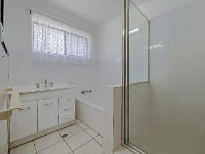 2 Knightsbridge Crescent, Rochedale South - Thumbnail 4